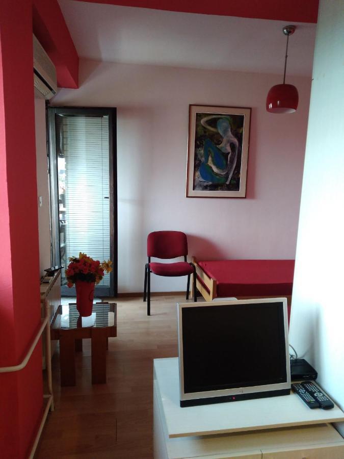 Skopje City Center Red Apartment Eksteriør bilde